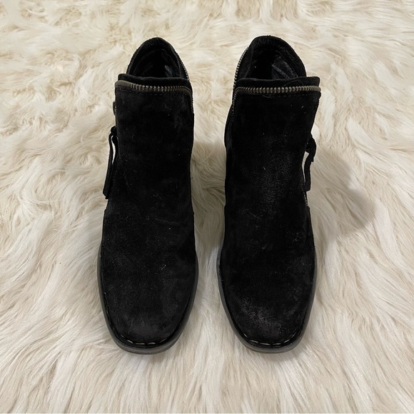 Women’s Born Montoro Black Distress Leather Boots 6 US! - Picture 11 of 14